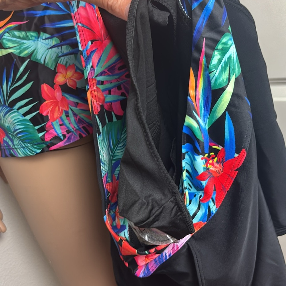 NWT Tankini Tropical Print Bikini Top Matching Black Swim Shorts with Pockets! - Picture 13 of 14